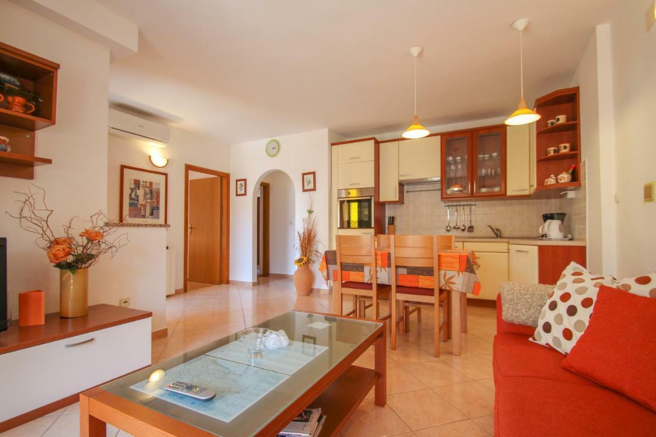 Ferienwohnung Alenka Orange Novigrad Istria Exterior foto