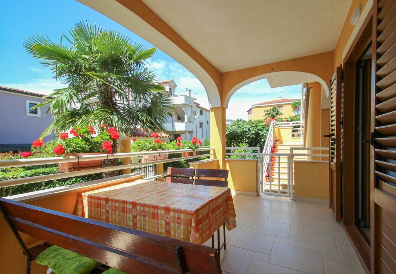 Ferienwohnung Alenka Orange Novigrad Istria Exterior foto