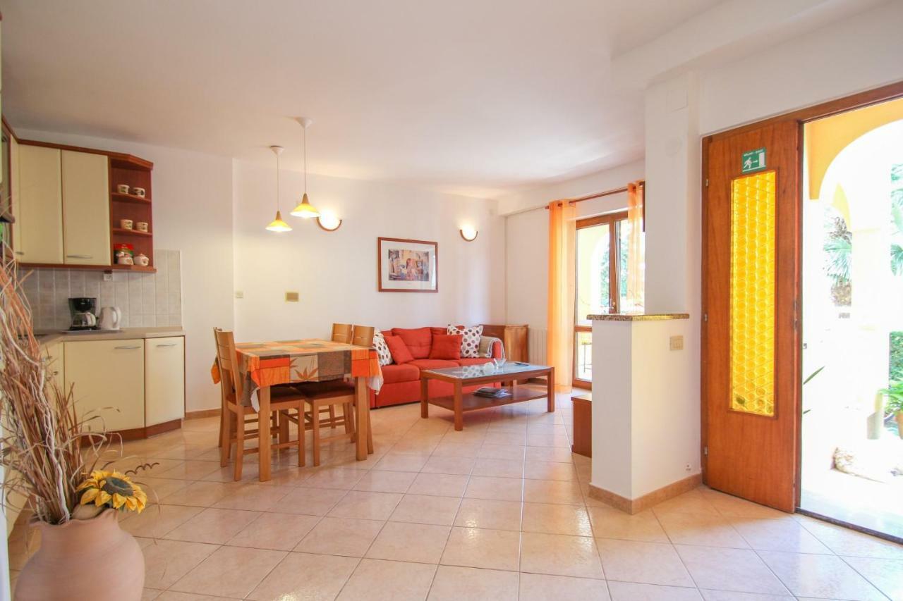 Ferienwohnung Alenka Orange Novigrad Istria Exterior foto